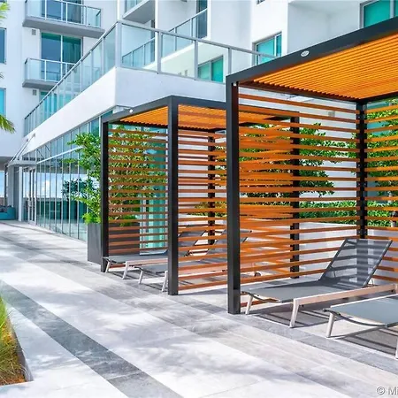 Brand New Top Floor In The Heart Of Miami Exterior photo