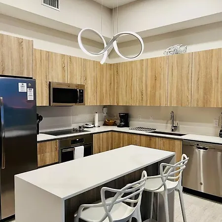 Brand New Top Floor In The Heart Of Miami Exterior photo